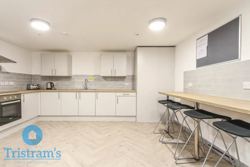 1 bedroom flat share for rent
