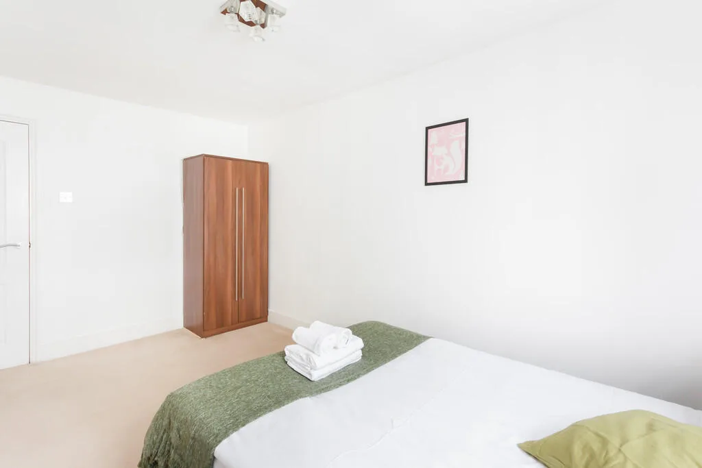 4 bedroom flat for rent