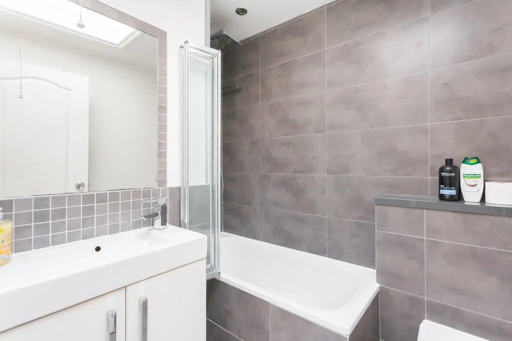 4 bedroom flat for rent