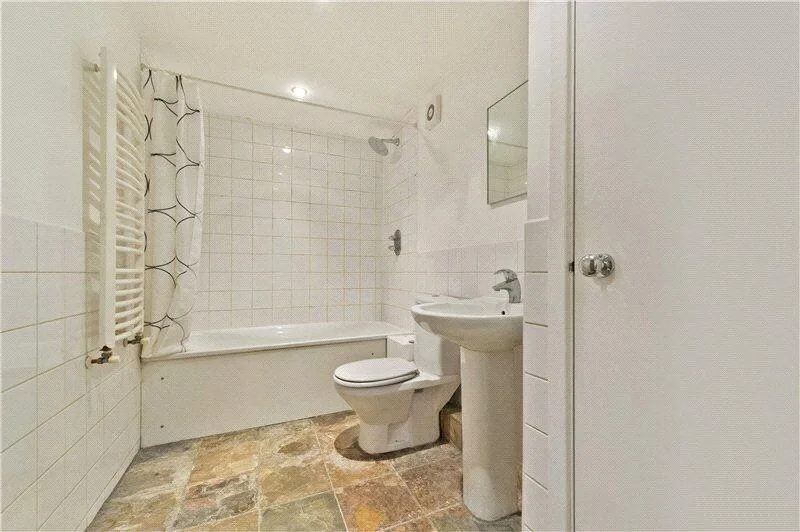 3 bedroom semi-detached house for rent