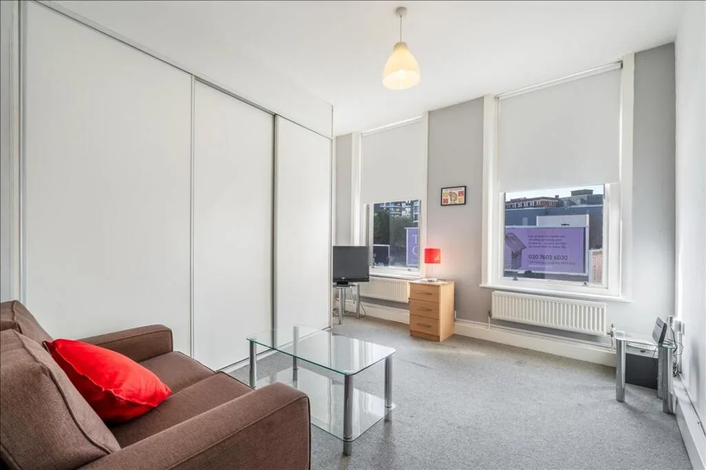 Studio flat for rent
