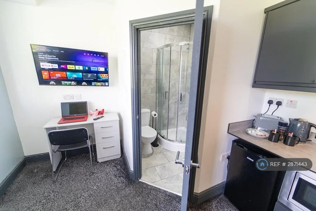 1 bedroom house share for rent