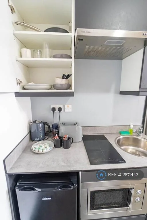1 bedroom house share for rent