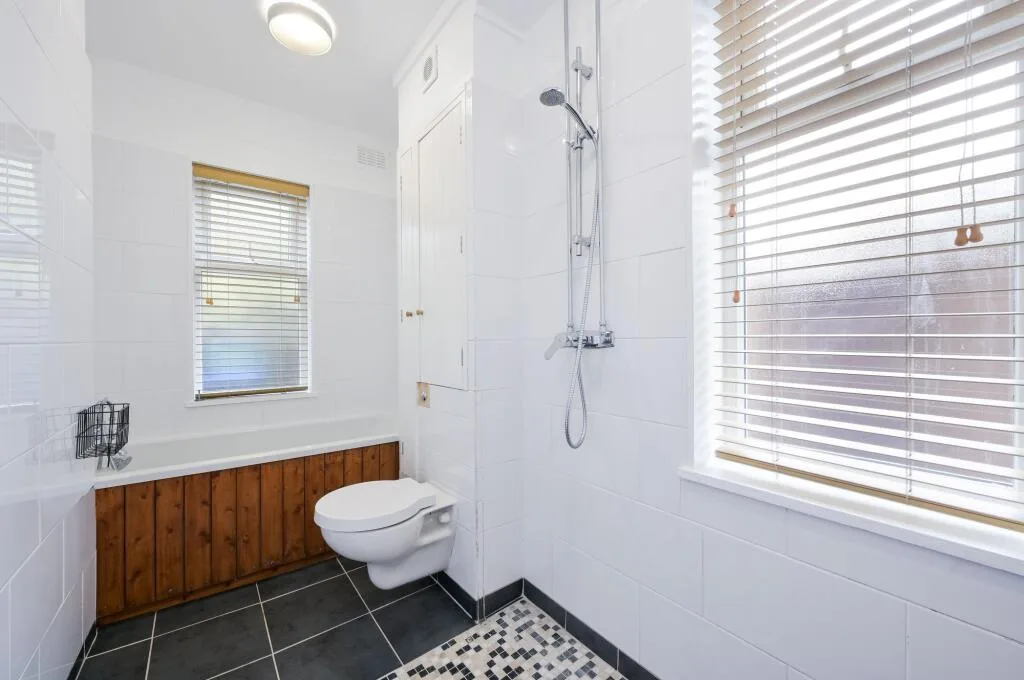 2 bedroom maisonette for rent