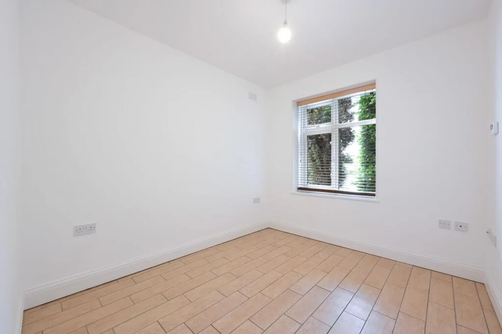 2 bedroom maisonette for rent