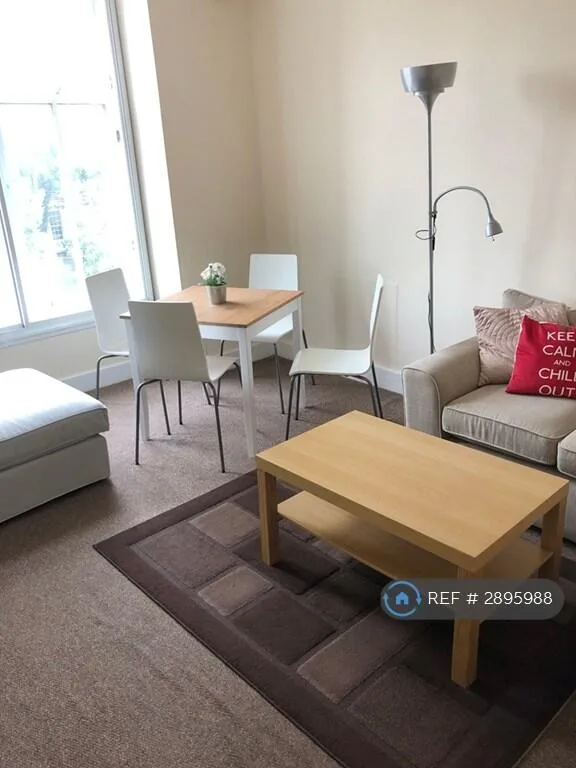 4 bedroom flat for rent