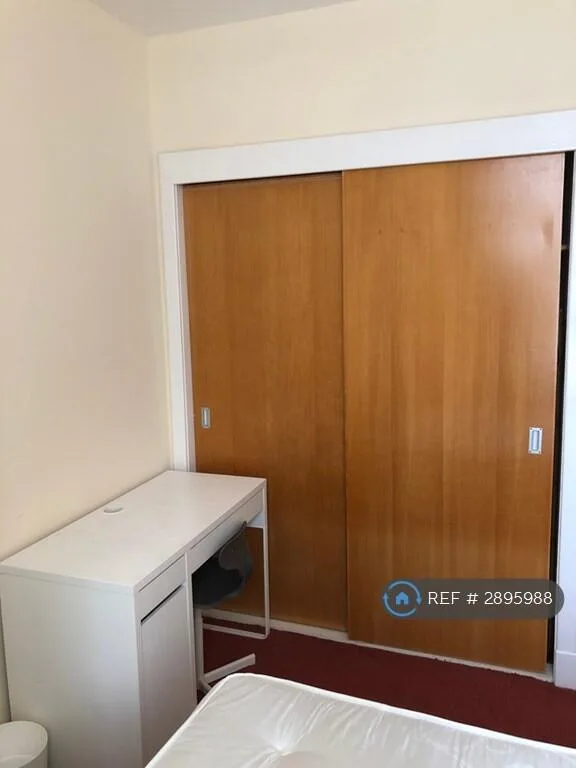 4 bedroom flat for rent