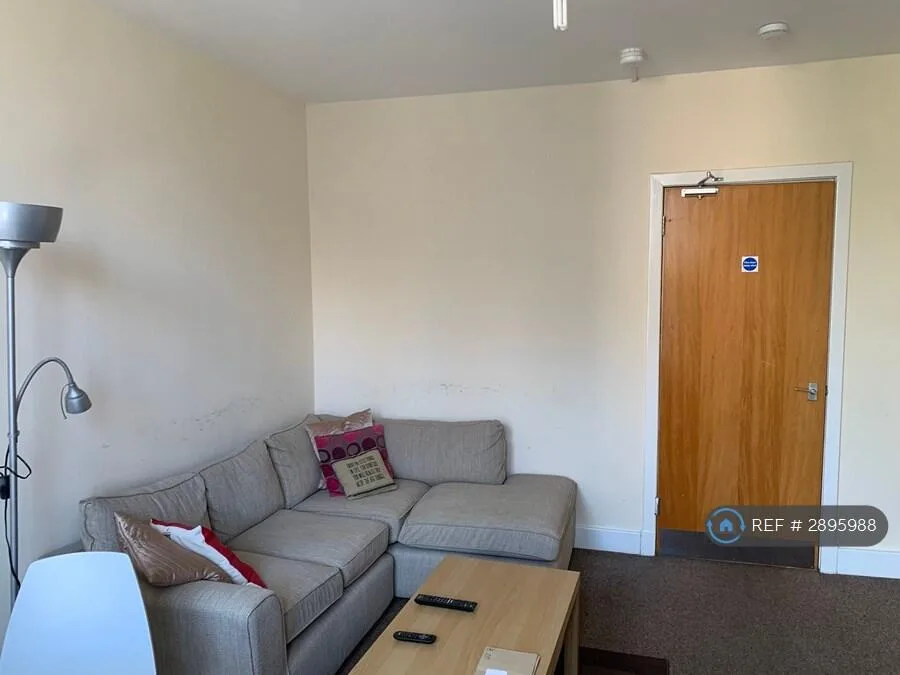 4 bedroom flat for rent