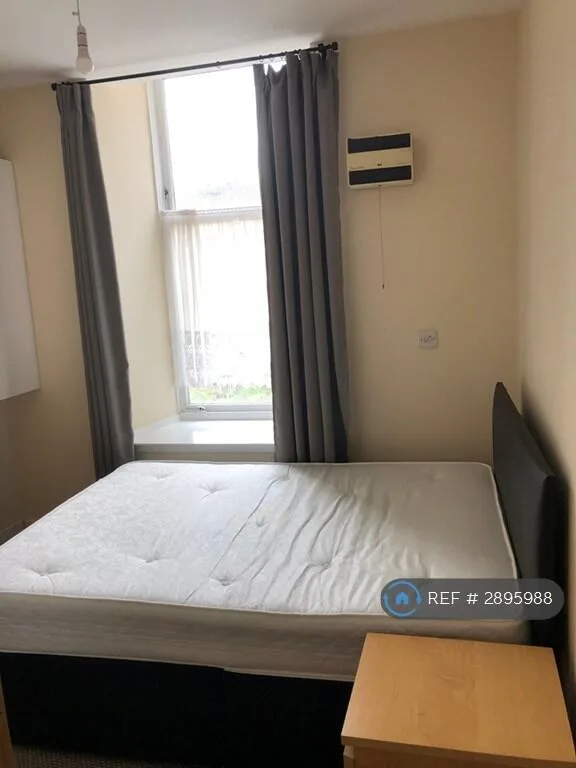 4 bedroom flat for rent