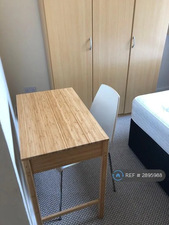 4 bedroom flat for rent