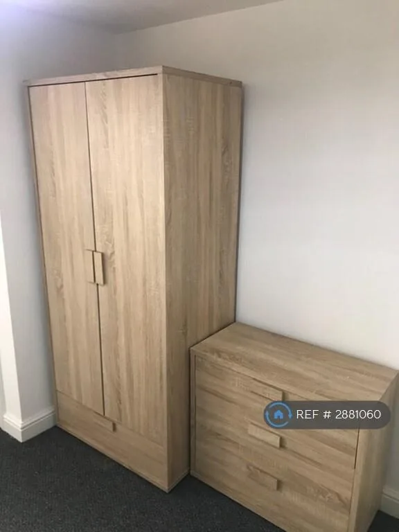 1 bedroom house share for rent