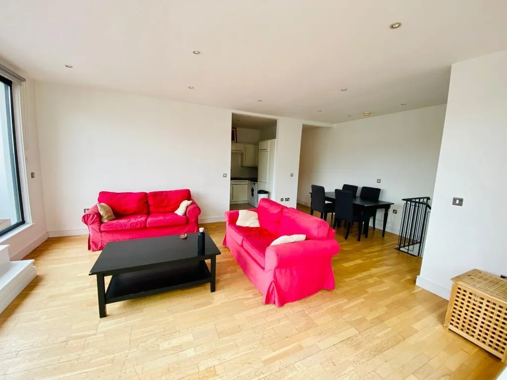 2 bedroom penthouse for rent