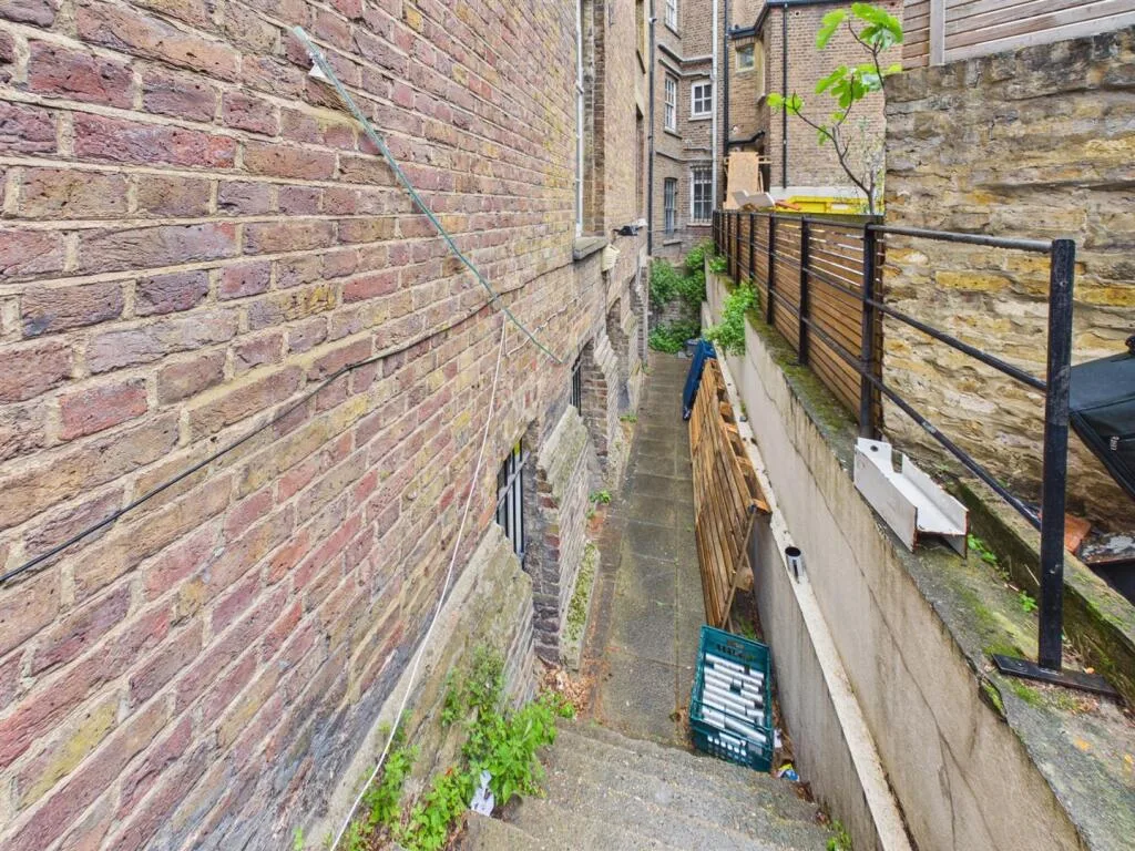 4 bedroom apartment for rent