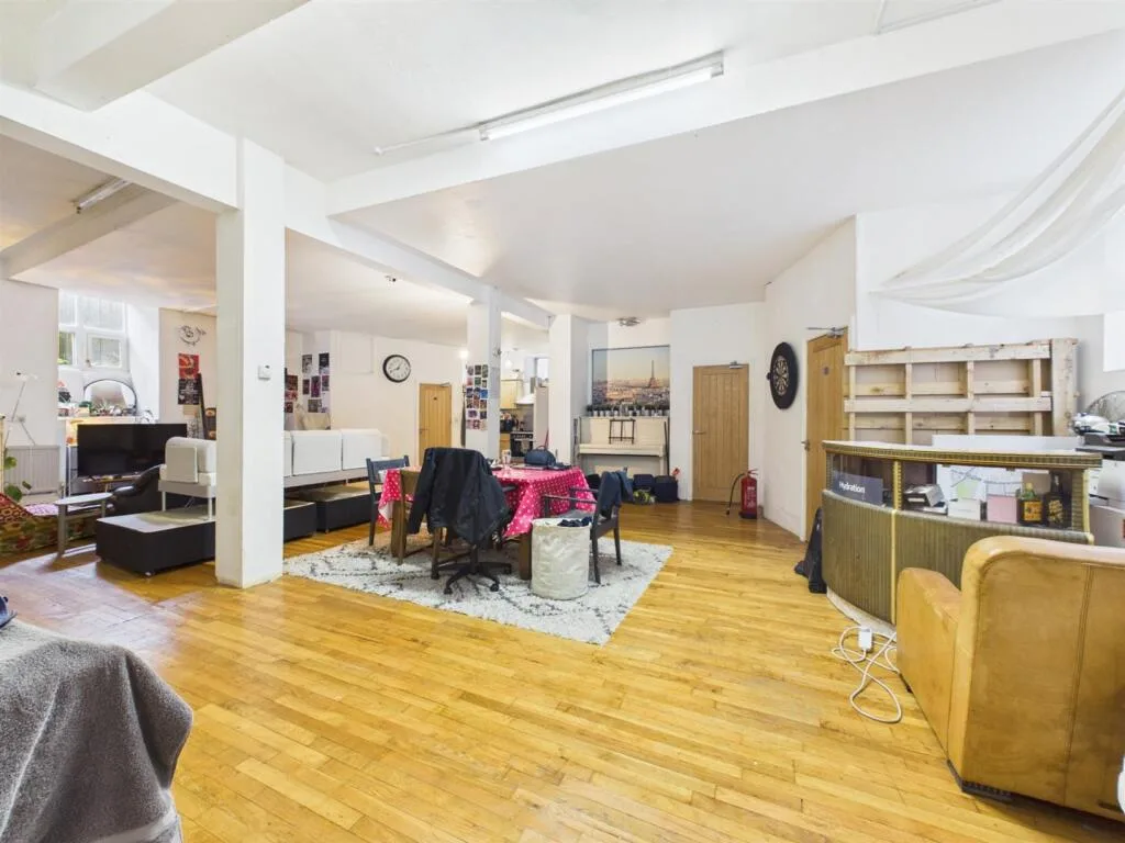 4 bedroom apartment for rent