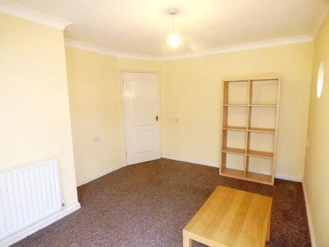 1 bedroom ground floor flat for rent