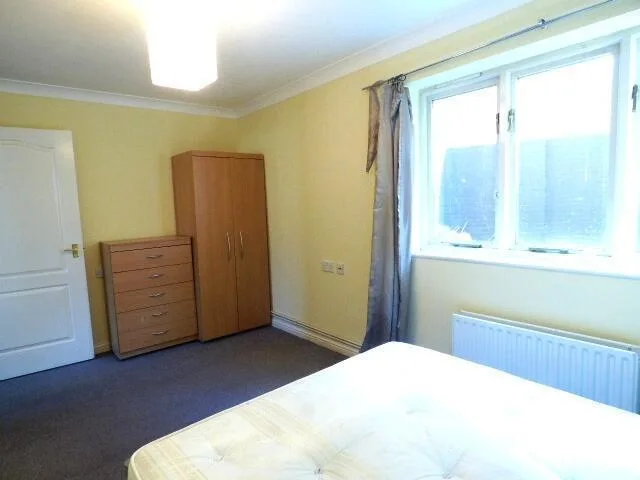 1 bedroom ground floor flat for rent