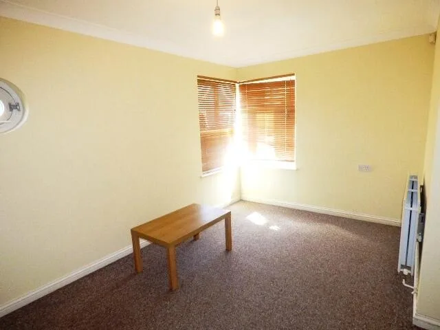 1 bedroom ground floor flat for rent