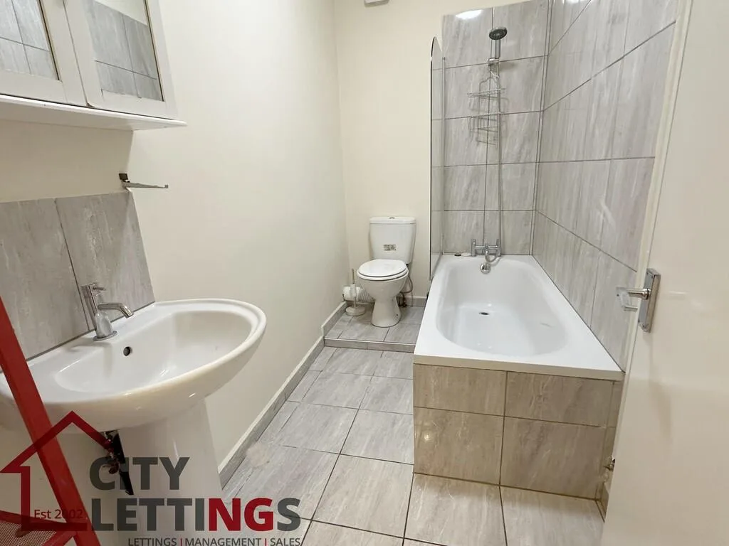 2 bedroom flat for rent