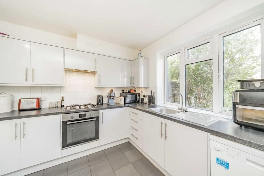 4 bedroom house for rent