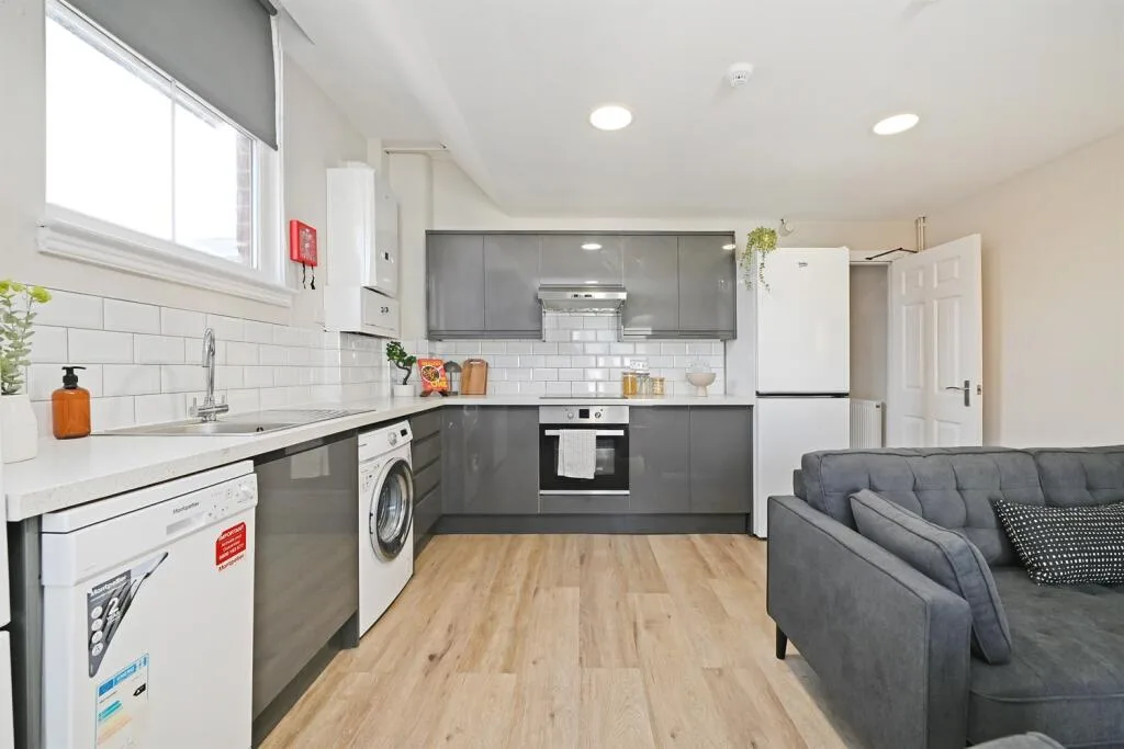 4 bedroom apartment for rent