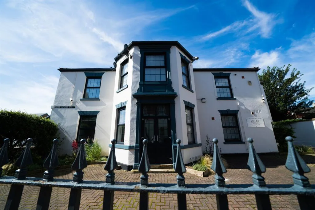 4 bedroom apartment for rent