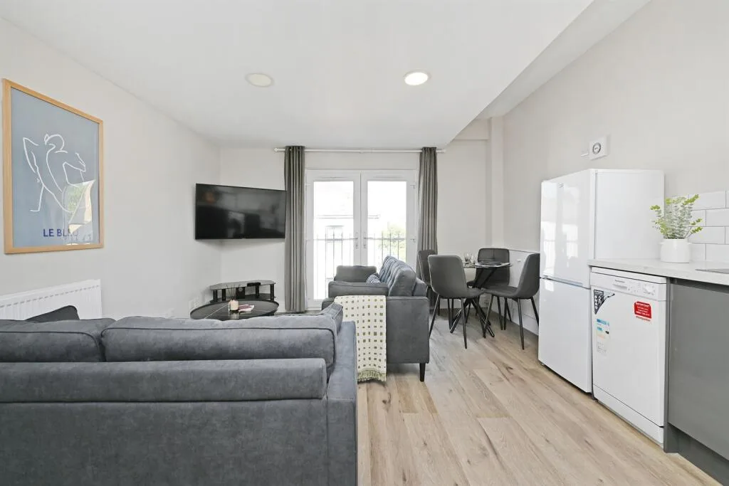 4 bedroom apartment for rent