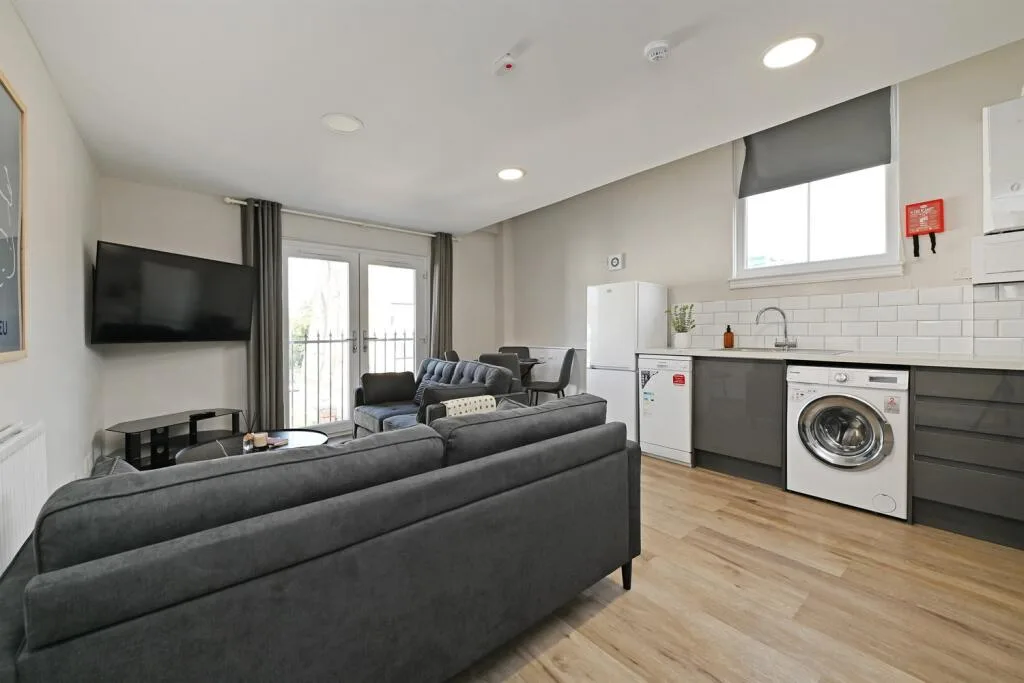 4 bedroom apartment for rent
