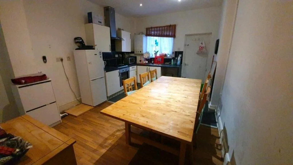 2 bedroom house for rent
