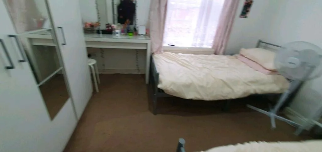 2 bedroom house for rent