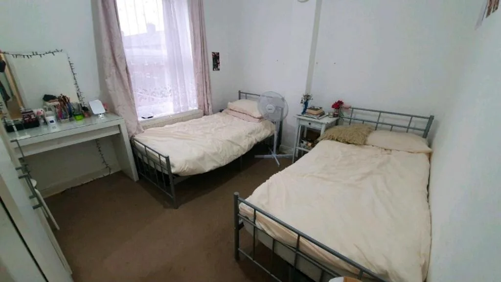 2 bedroom house for rent