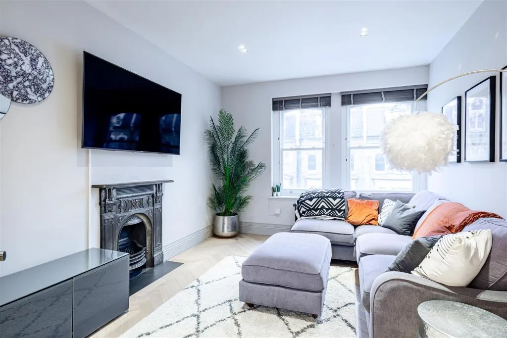 3 bedroom flat for rent