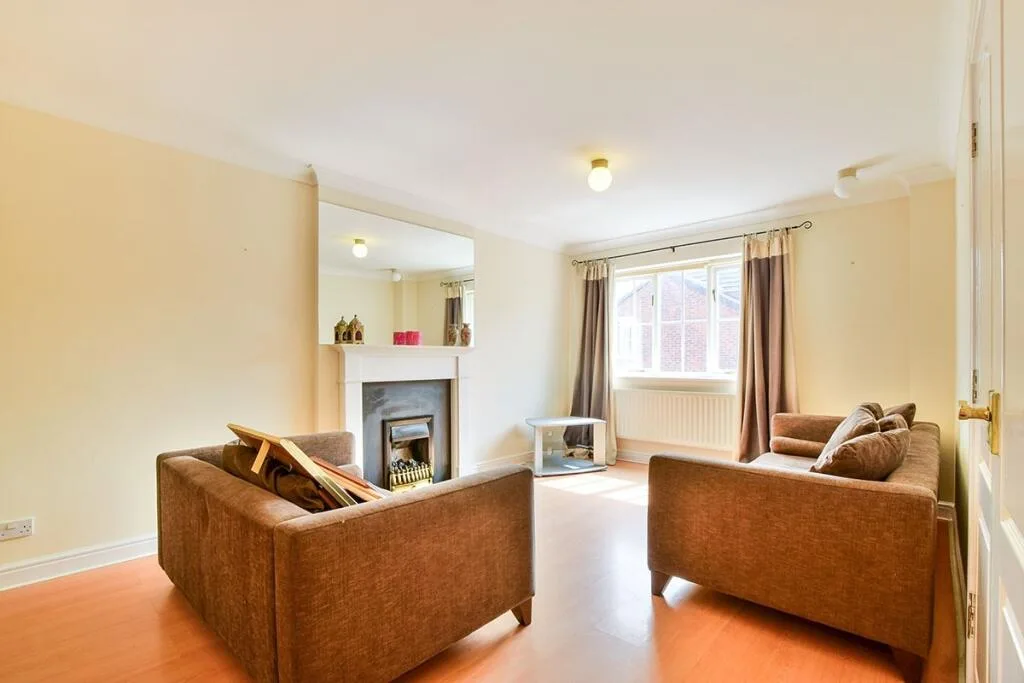 4 bedroom detached house for rent