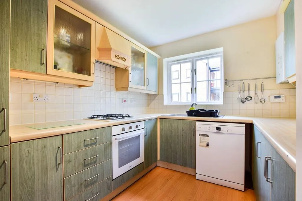 4 bedroom detached house for rent