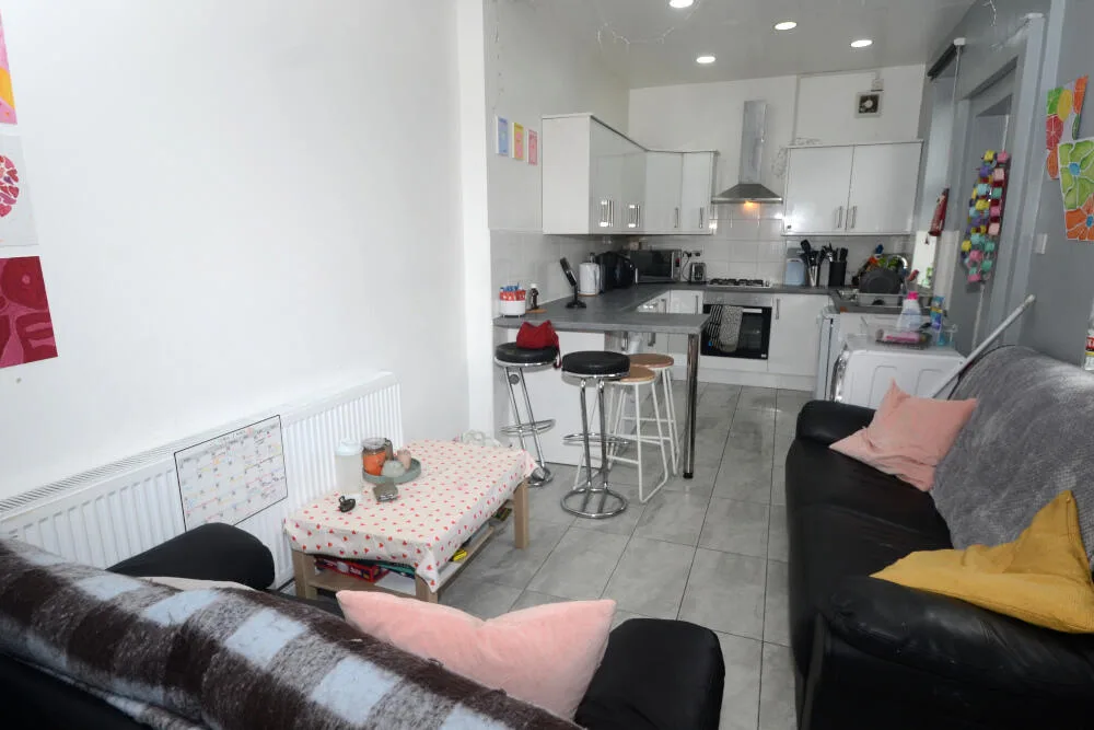 4 bedroom terraced house for rent