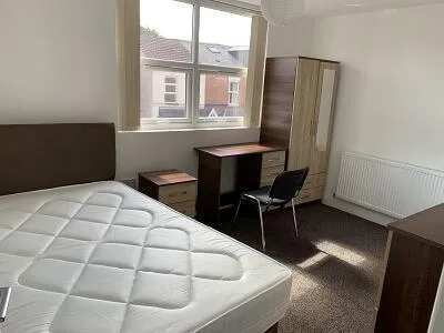 7 bedroom terraced house for rent