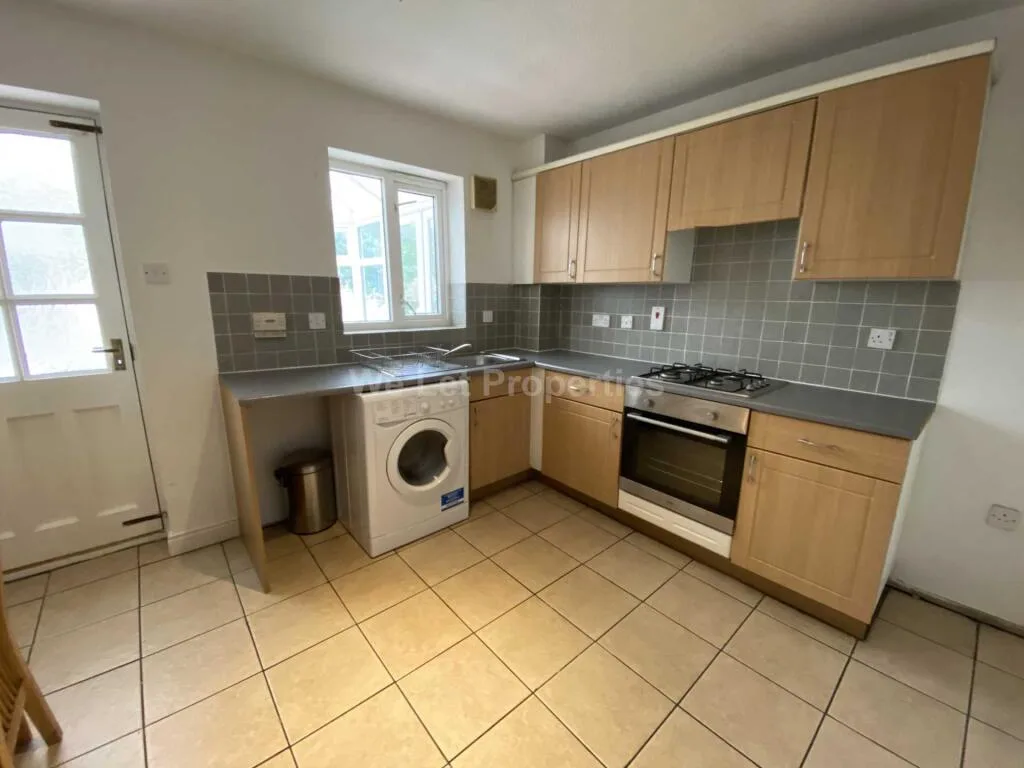 2 bedroom house for rent