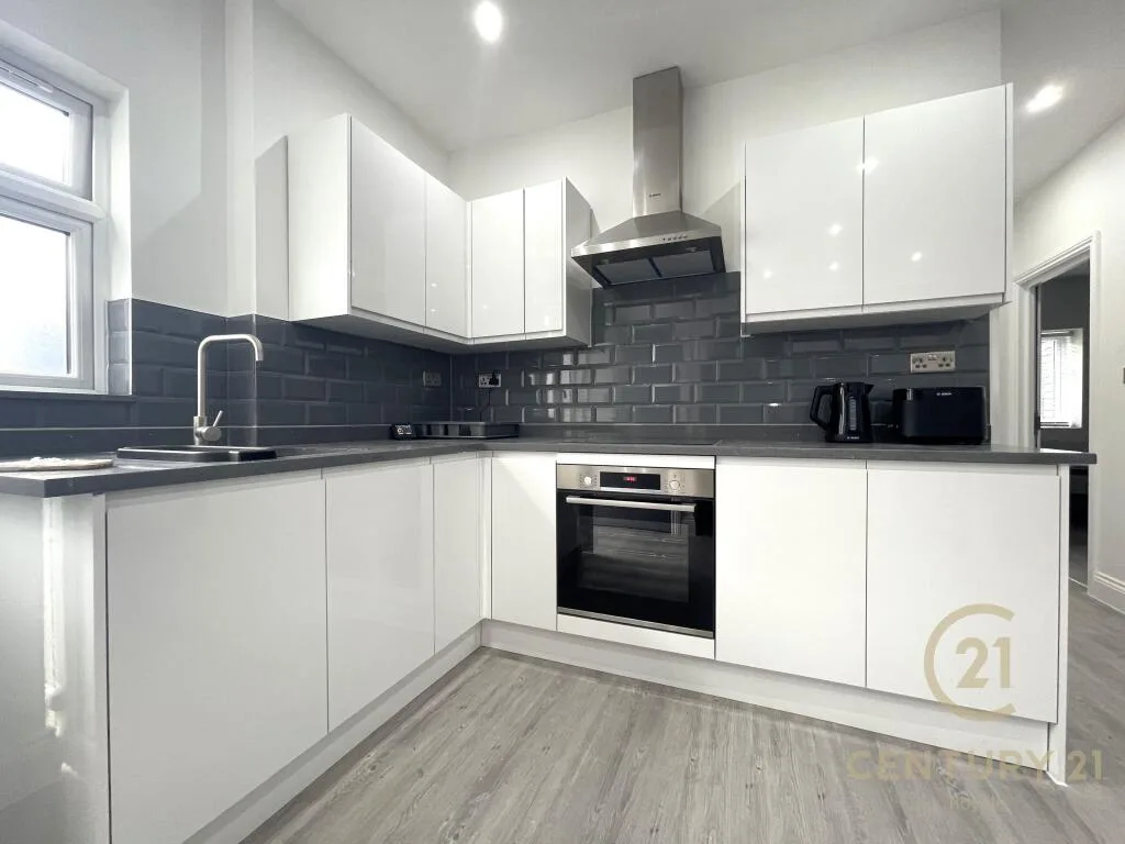1 bedroom house share for rent
