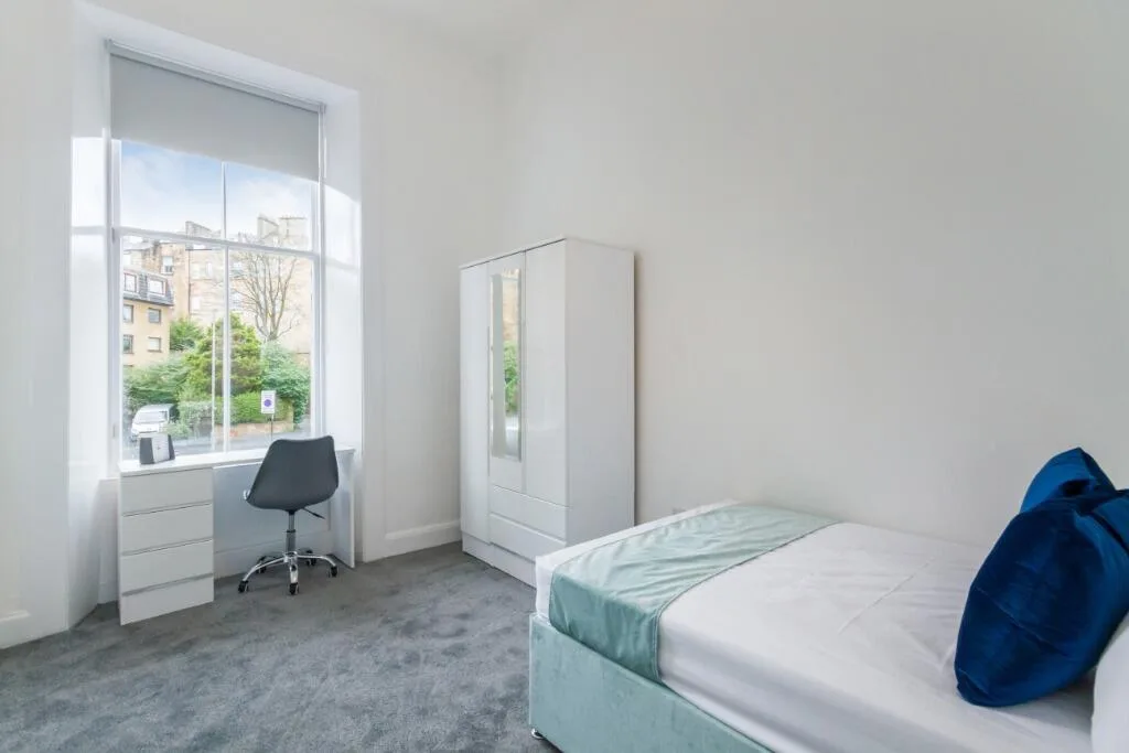 4 bedroom flat for rent