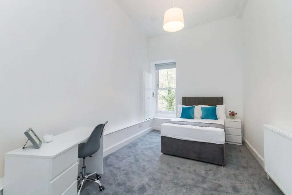 4 bedroom flat for rent