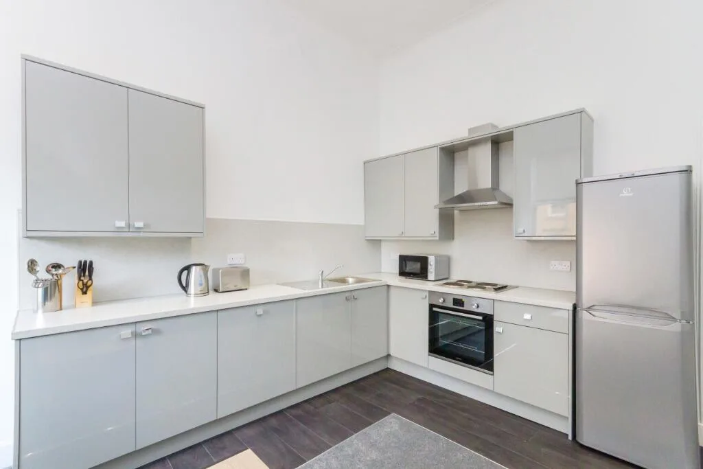 4 bedroom flat for rent
