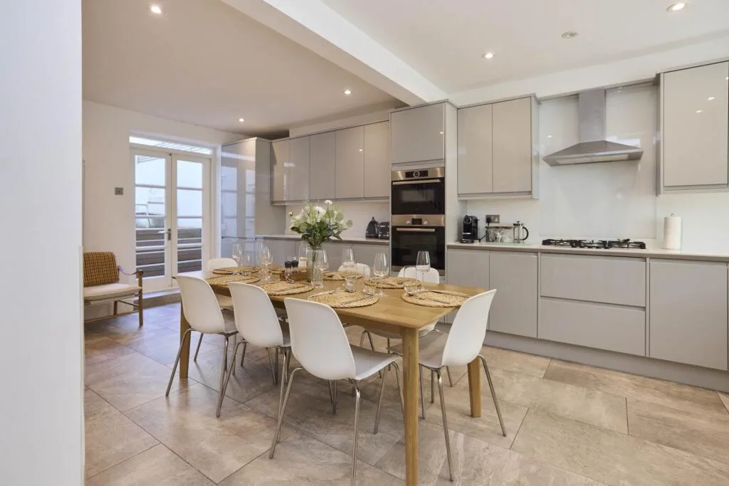 5 bedroom house for rent