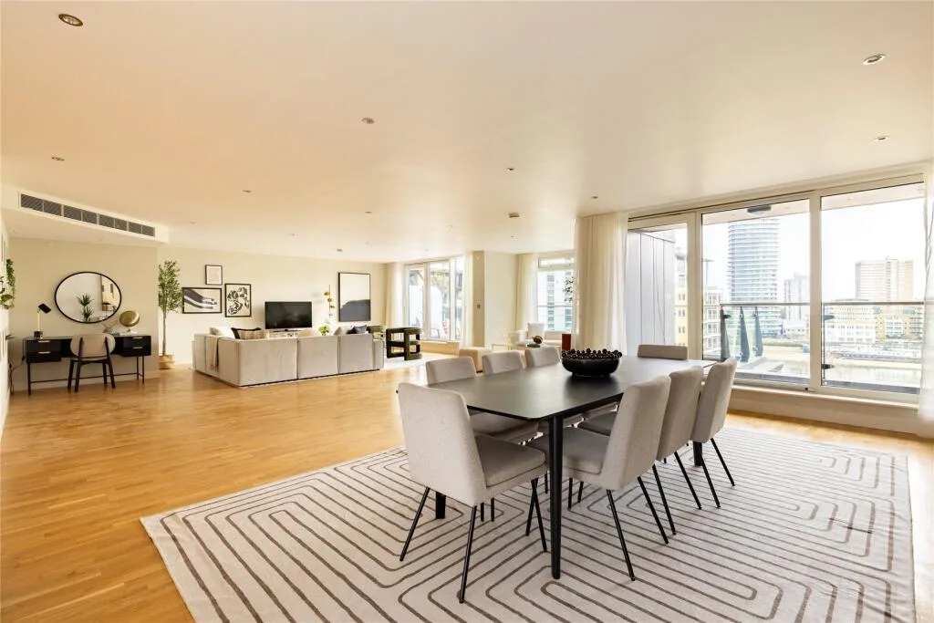 3 bedroom flat for rent