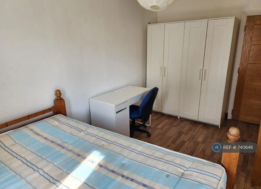4 bedroom flat for rent