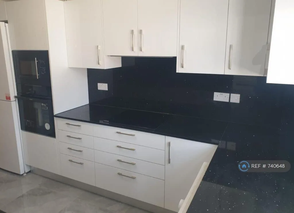 4 bedroom flat for rent