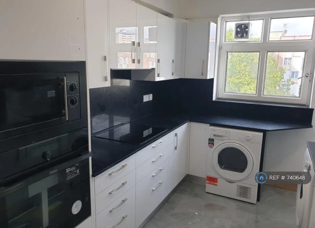 4 bedroom flat for rent