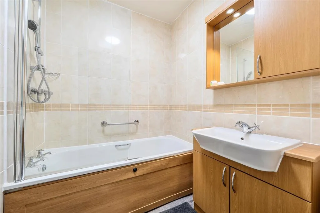 1 bedroom retirement property for rent
