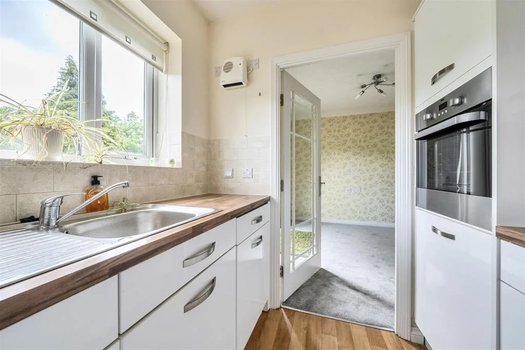 1 bedroom retirement property for rent