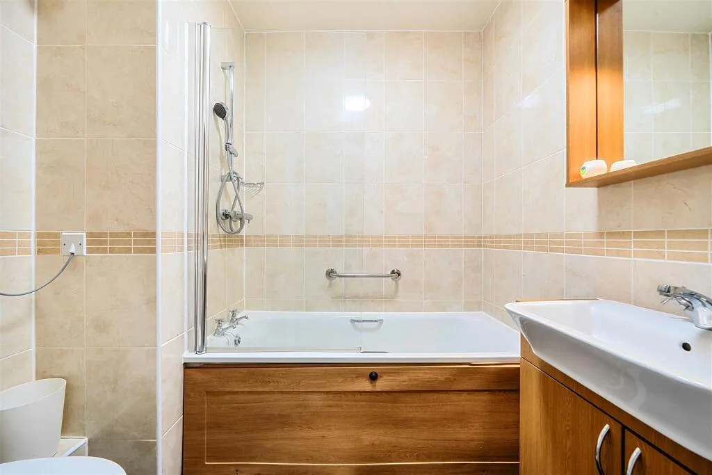1 bedroom retirement property for rent