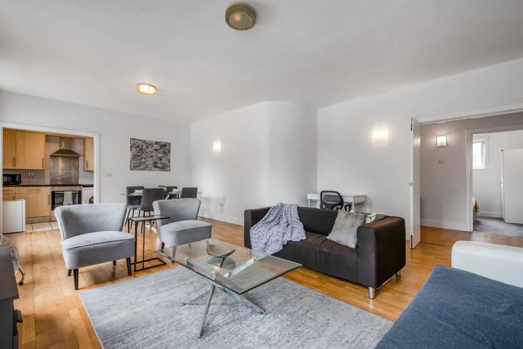 3 bedroom flat for rent