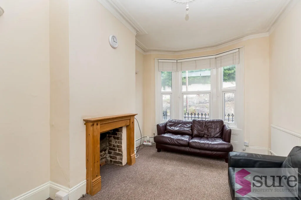 4 bedroom ground floor maisonette for rent